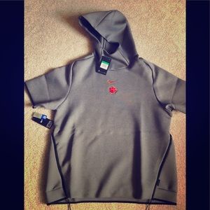 Short sleeve hoodie